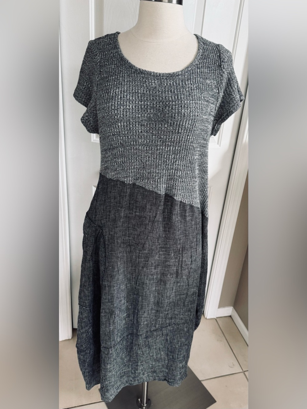 Fenini made in Italy Gray Two-Tone Knit & Woven Casual Dress M